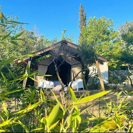 B&B No12 Guemuesluek